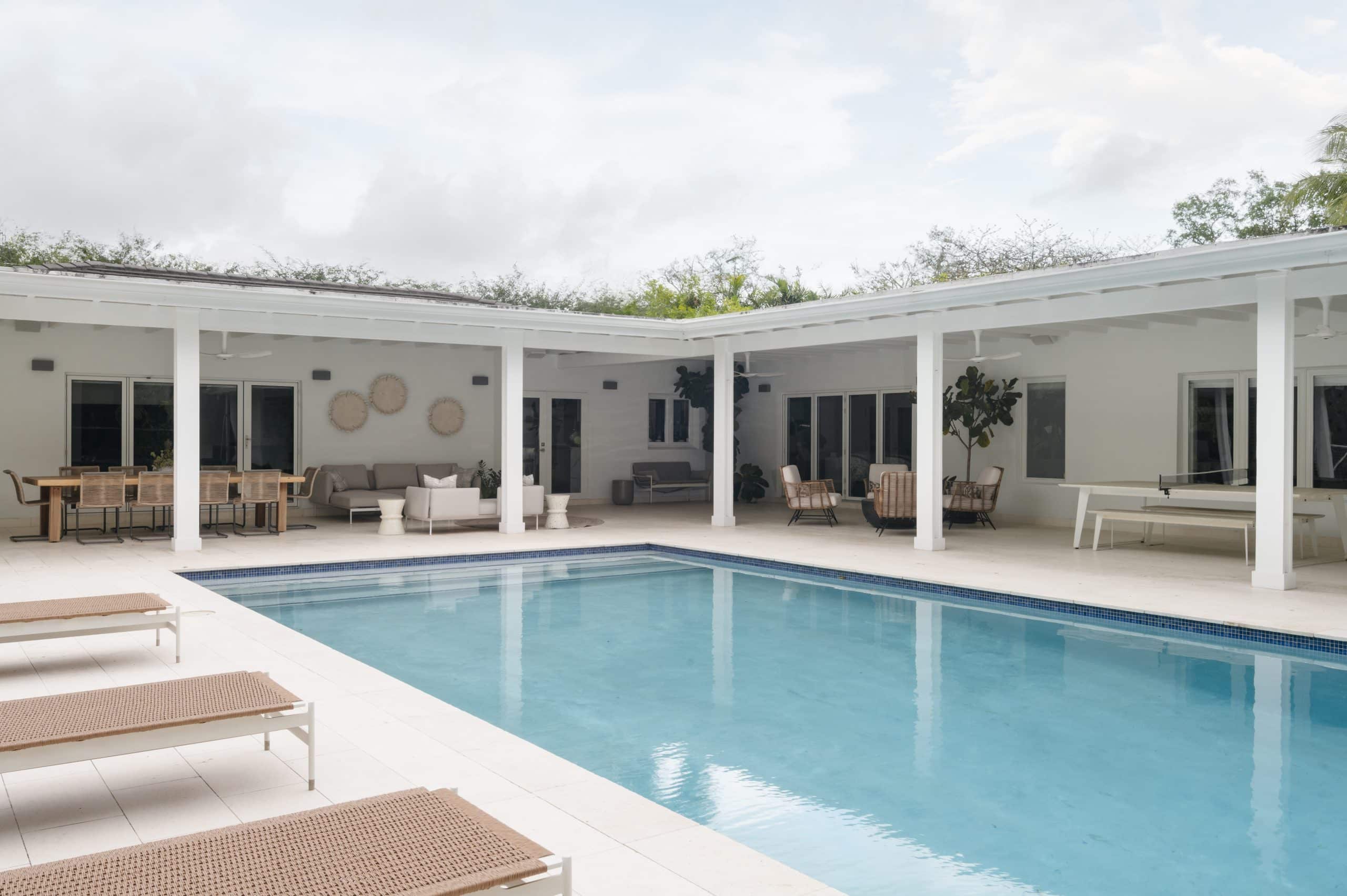 Pool and outdoor area