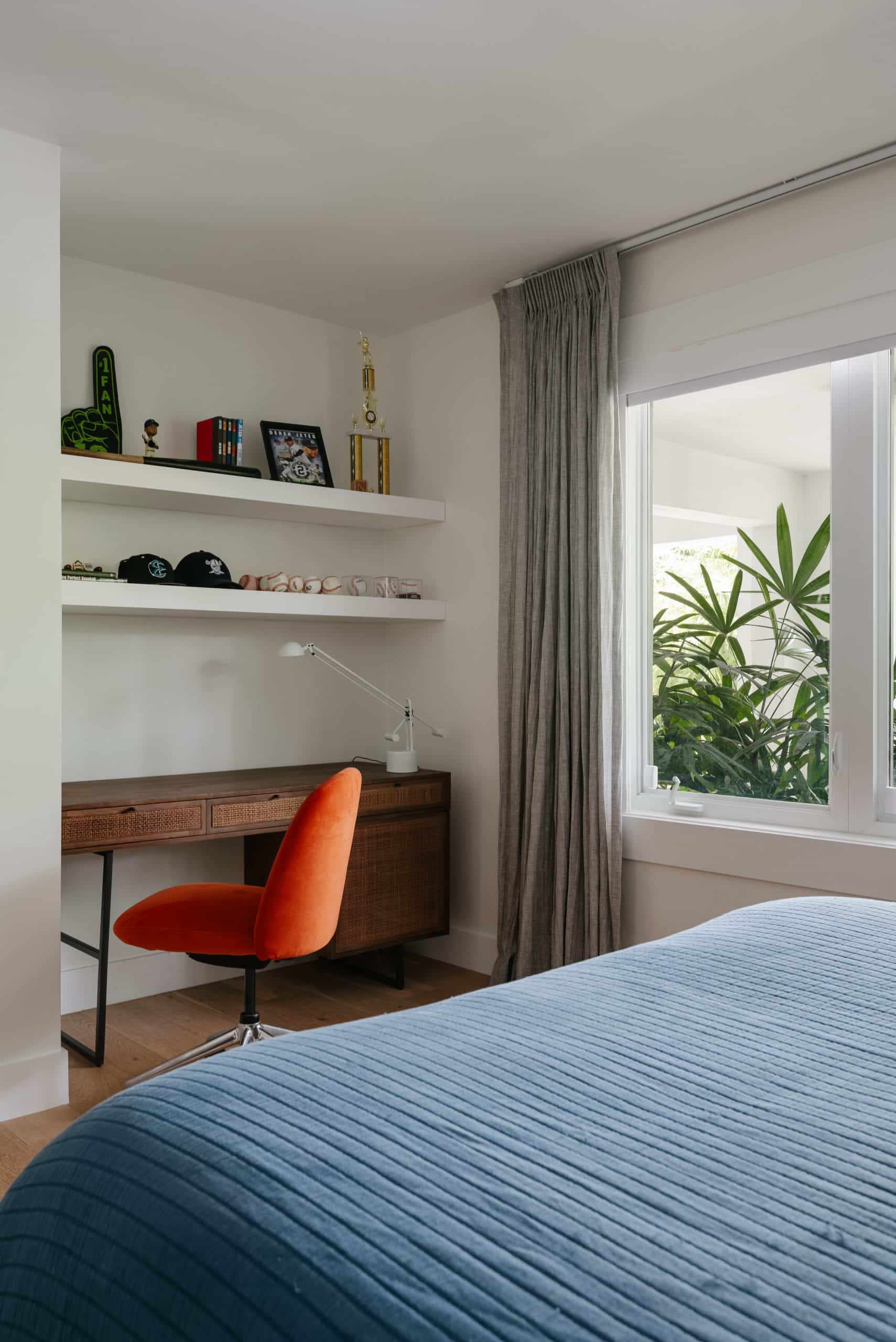 Secondary bedroom