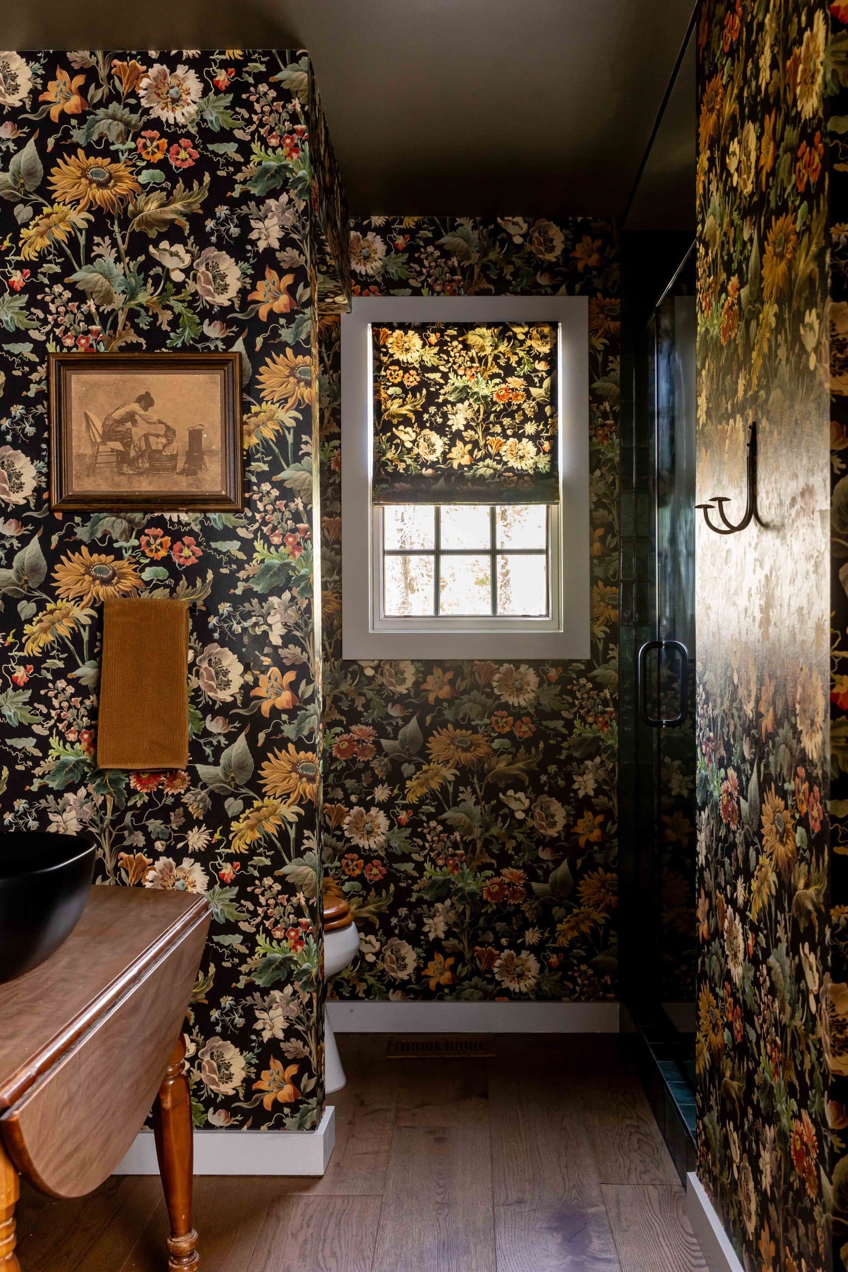 Powder bathroom detail